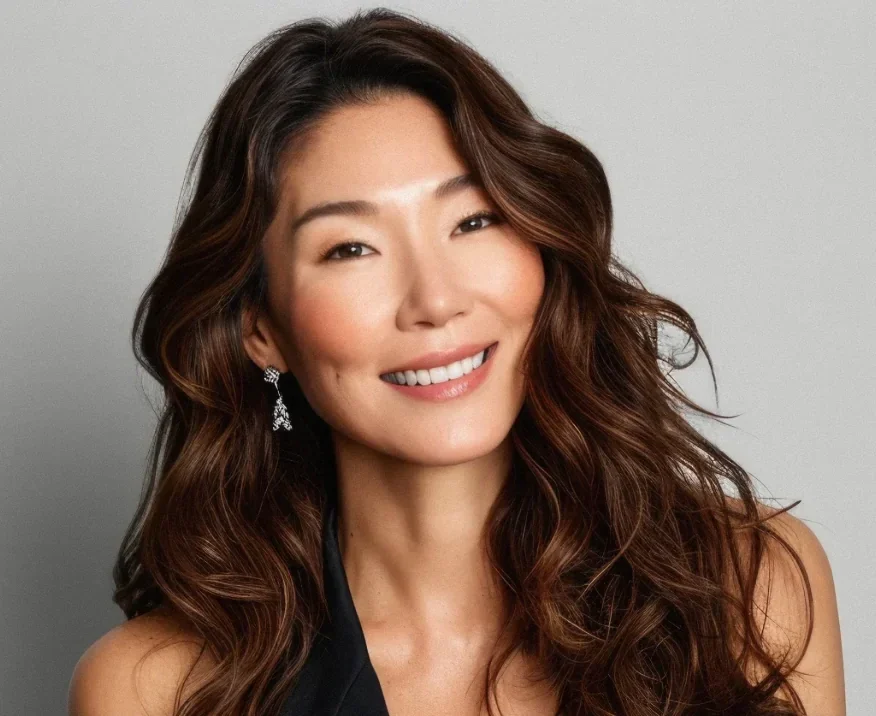 beautiful mature woman smiling